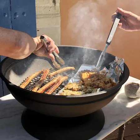 Chic Trainstation Pomas